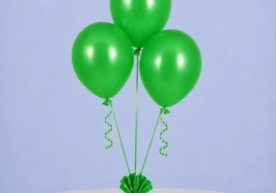 3 pcs green balloons with sticks & cups.