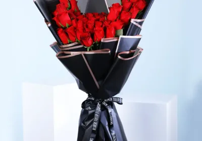 50 Red Roses Black Wrapped for valenintes