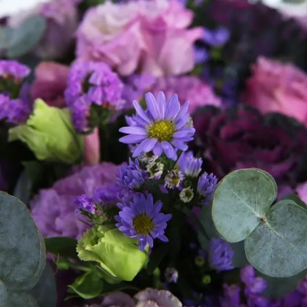 04-33 Spring Serenity Floral Medley
