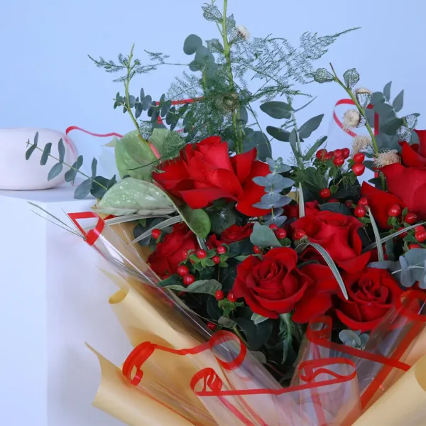 Tara Red Rose with Ferrero3 Tara Red Rose