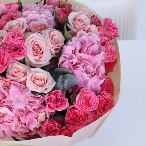 blushing-pink-rose-bouquet_04