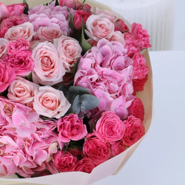blushing-pink-rose-bouquet_04