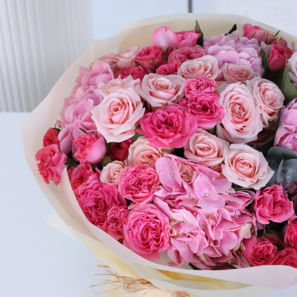 blushing-pink-rose-bouquet_05