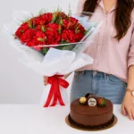 red-roses-bouquet-ferrero-cake