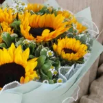sunshine-bouquet-mango-cake-combo_03